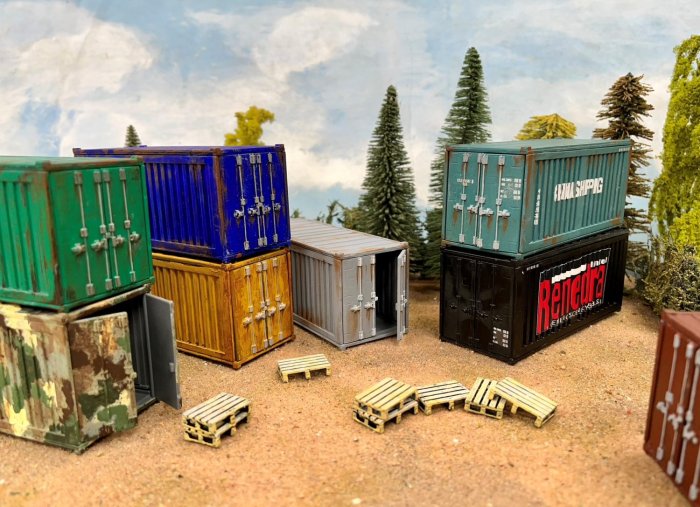 Shipping Containers and Pallets (20ft) (T.O.S.) -  Renedra