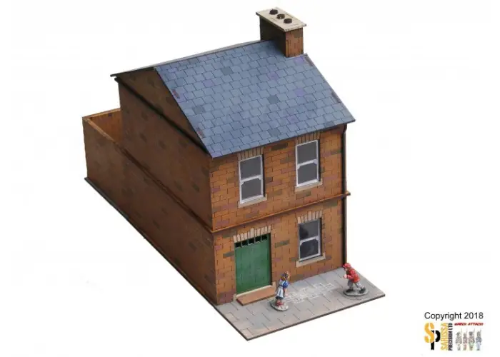 TERRACE HOUSE WITH YARD AND BUNKER