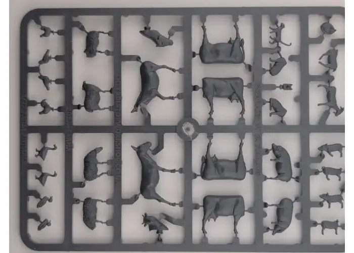 1/72 scale Farm Animal Kit (2 frames per kit)