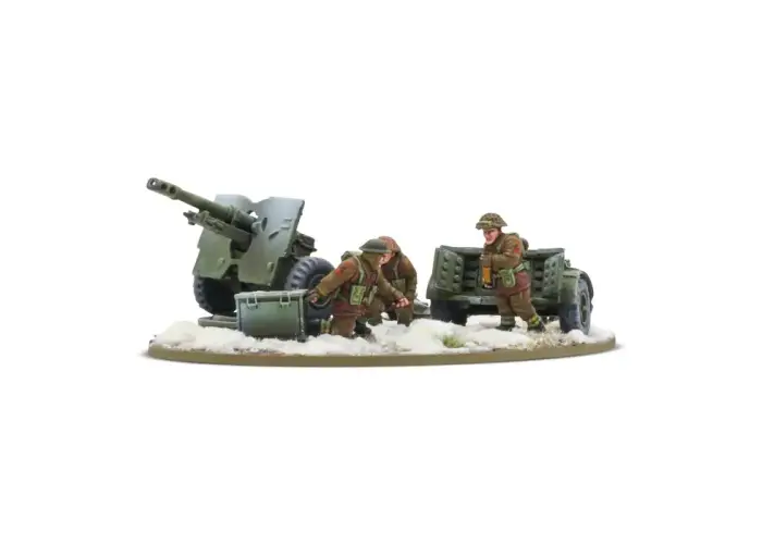 25-Pdr Light Howitzer with British Infantry (Winter) Crew