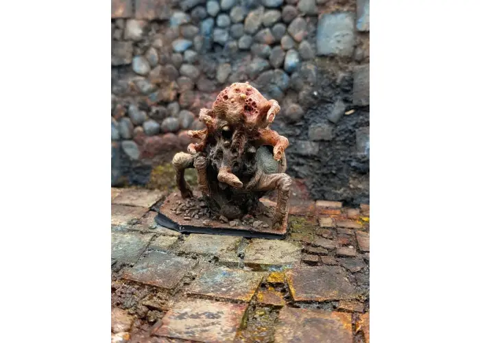 Sun Rot Negation Titan: Large Miniature Boss Figure